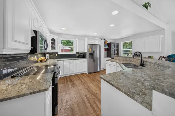 3210 Southlake Dr, Nashville, TN 37211
