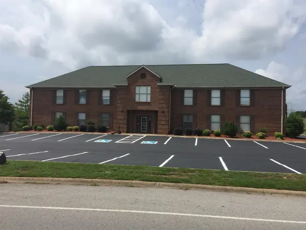 130 Hillcrest Dr #214, Clarksville, TN 37043
