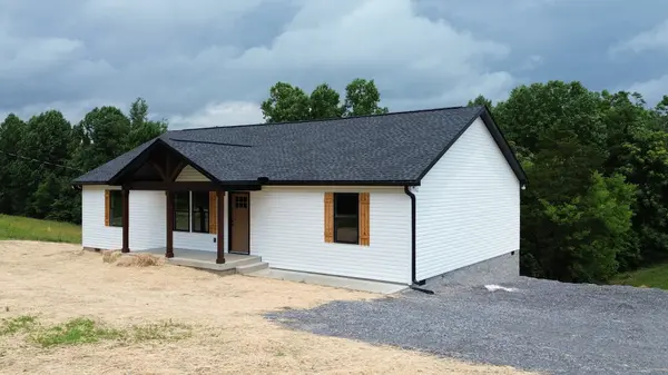 7208 Carthage Rd, Pleasant Shade, TN 37145