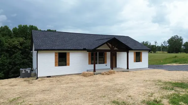 7208 Carthage Rd, Pleasant Shade, TN 37145