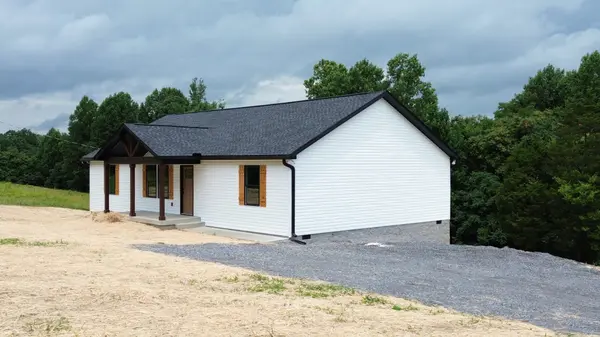 7208 Carthage Rd, Pleasant Shade, TN 37145