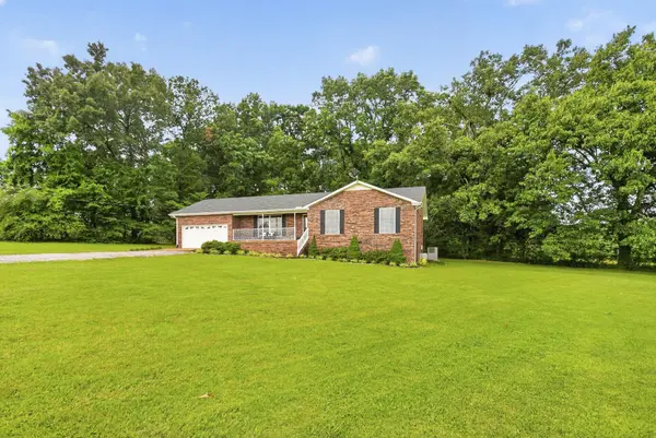 110 Needham Ln, Burns, TN 37029
