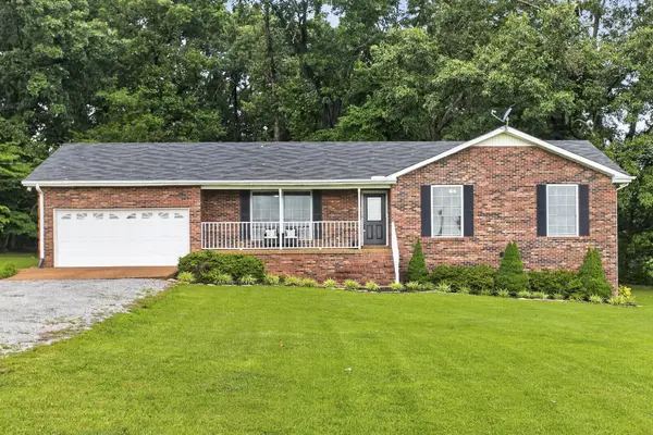 110 Needham Ln, Burns, TN 37029