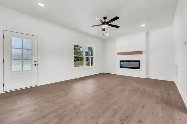 3162 E Old Ashland City Rd #E, Clarksville, TN 37043