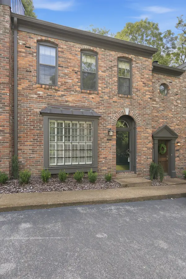 2012 Stokes Ln, Nashville, TN 37215