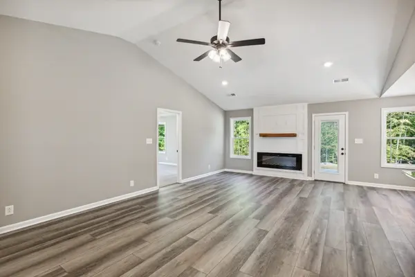 2655 Scott Dr, Clarksville, TN 37042