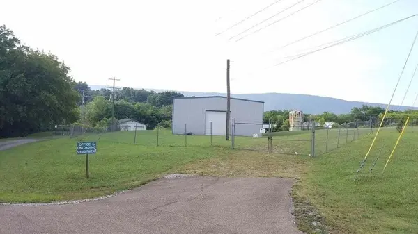 1447 Tennessee Ave Avenue, Etowah, TN 37331