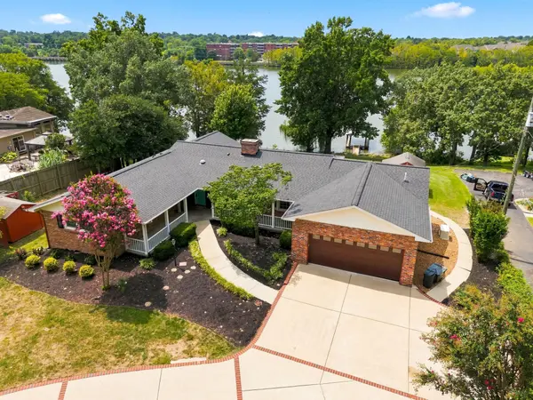 152 Cherokee Rd, Hendersonville, TN 37075