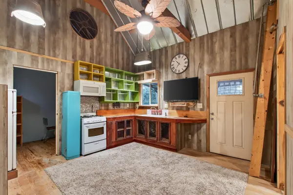 156 Sunshine Mountain Lane, Mc Minnville, TN 37110