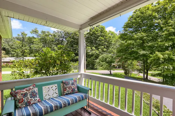 161 Kentucky Ave, Sewanee, TN 37375