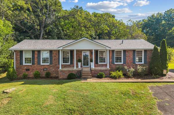304 Cross Timbers Dr, Nashville, TN 37221