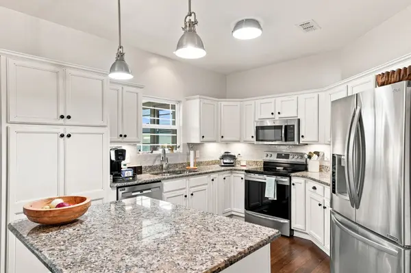 541 Sapphire Dr, Murfreesboro, TN 37128