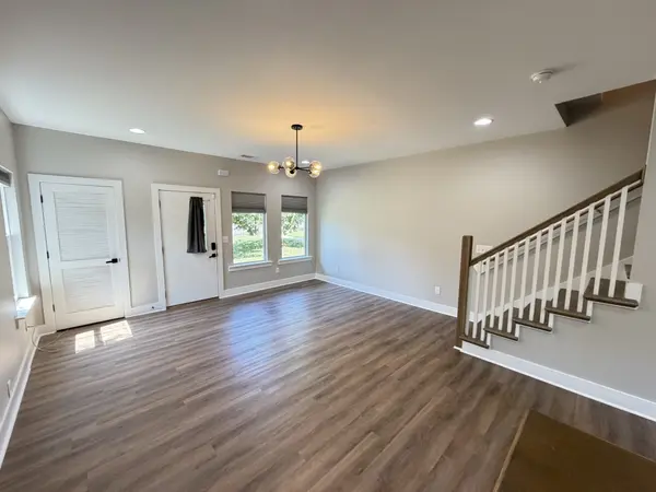 1732 25th Ave #N, Nashville, TN 37208