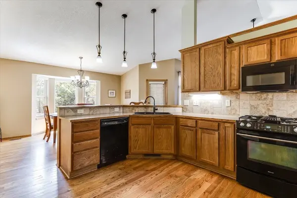 2622 N Fieldstone St, Andover, KS 67002