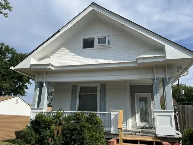 2911 Sylvanie ST, St Joseph, MO 64501
