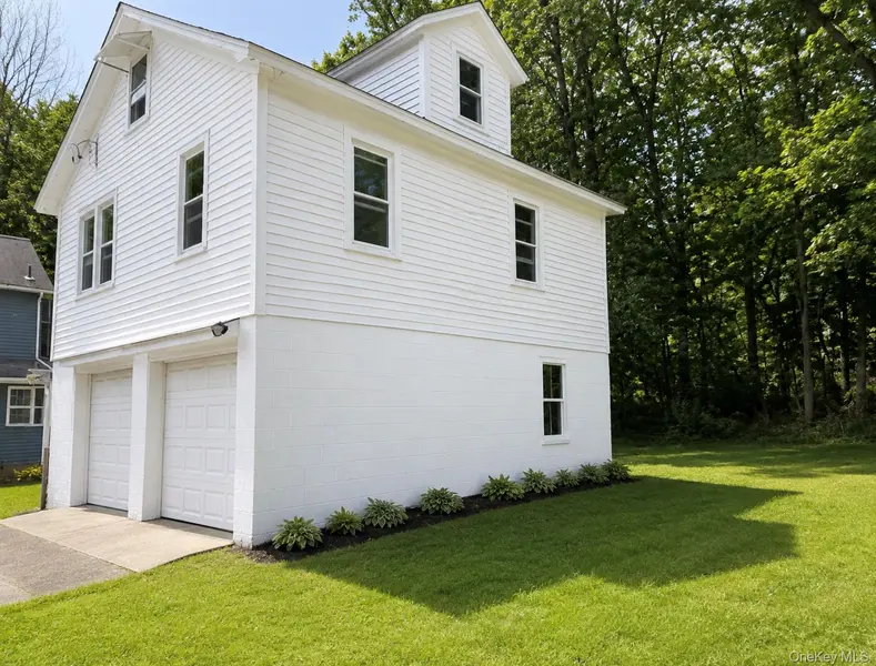 15 Kinch LN, Monticello, NY 12701