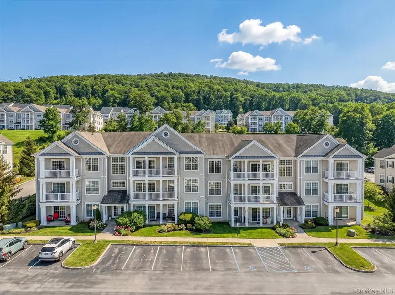 1317 Saratoga LN, Fishkill, NY 12524