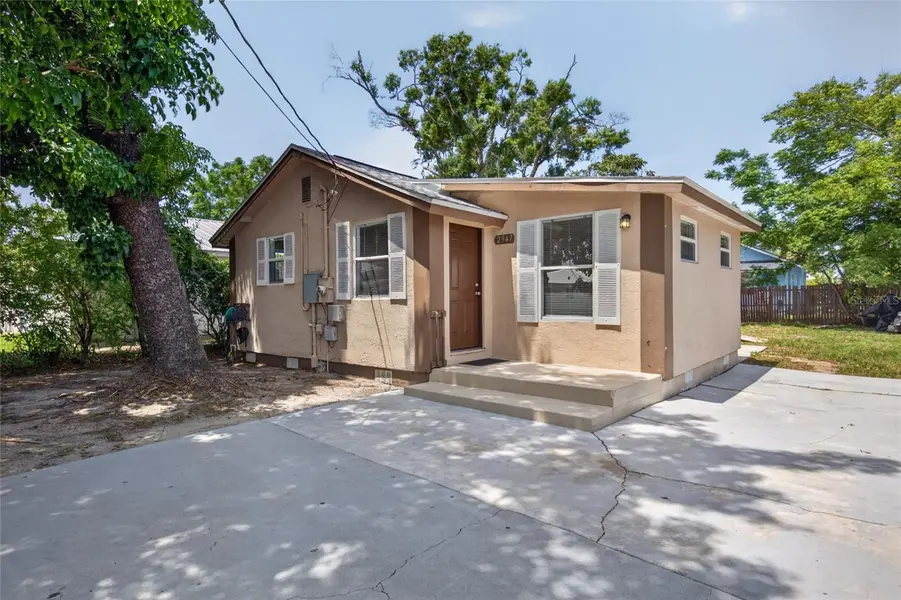 2947 GILLESPIE AVE, Sarasota, FL 34234
