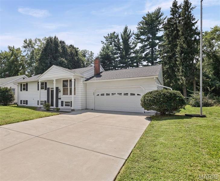 1021 Forest Ave, Belleville, IL 62220
