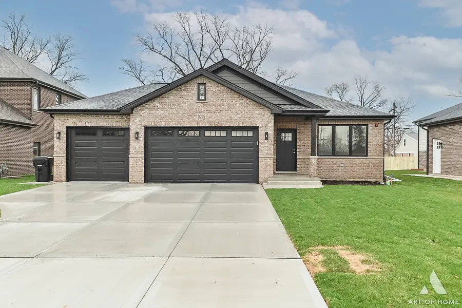 8039 S 85th CT, Justice, IL 60458