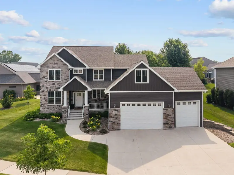 5644 N SUMMERLAND DR, Appleton, WI 54913