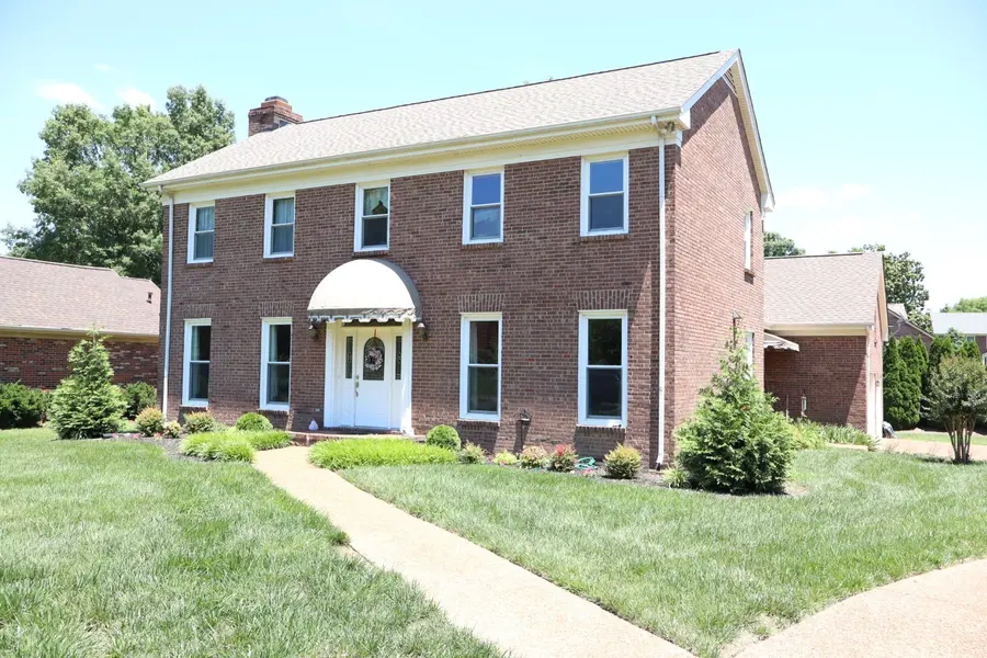 1505 Holmes Cir, Franklin, TN 37064