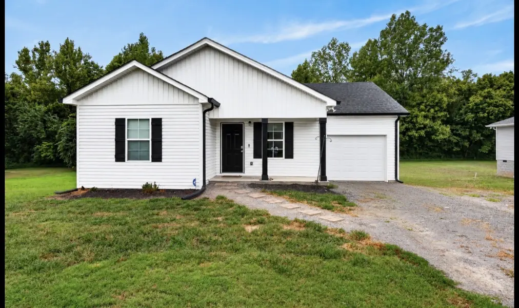 681 W Main St, Alexandria, TN 37012