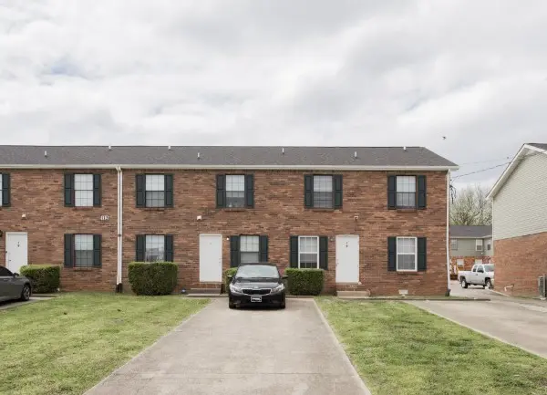 110 Bennett Dr #H, Clarksville, TN 37042