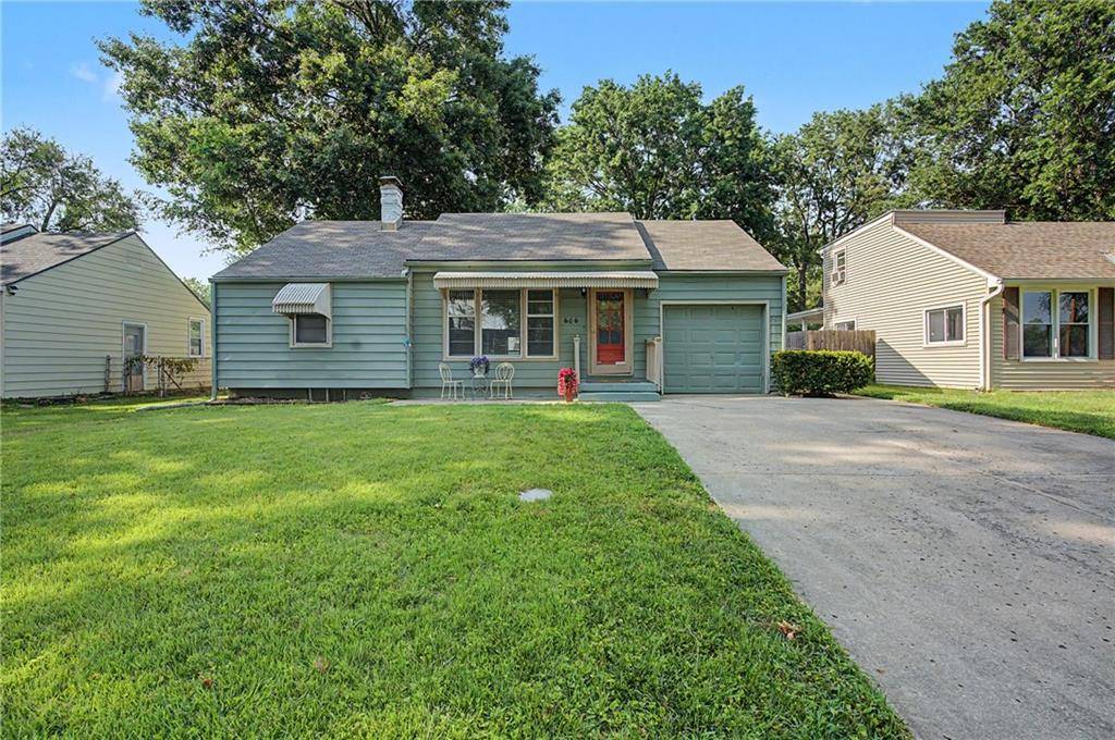 606 NE 43rd TER, Kansas City, MO 64116