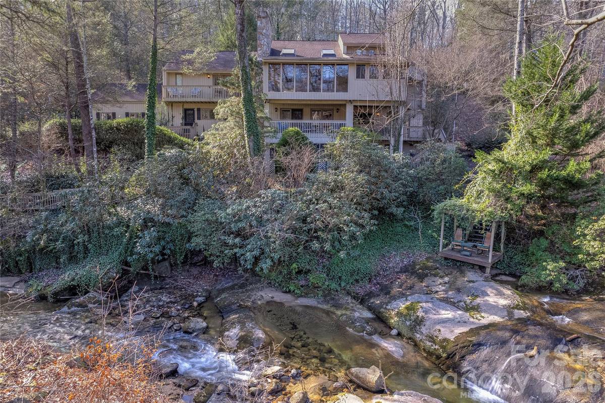171 Fairway DR, Lake Lure, NC 28746