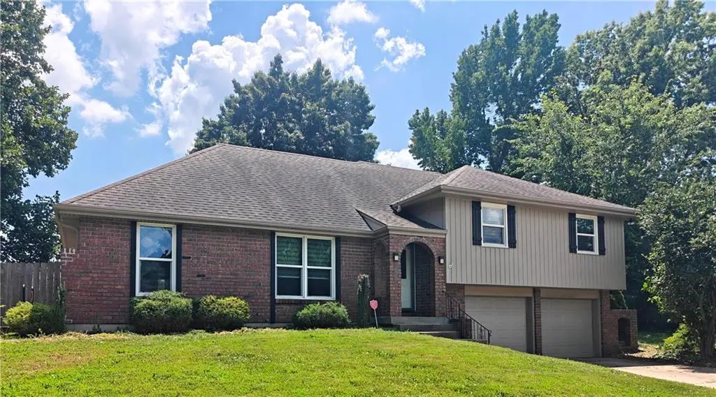 1512 SW MORNINGSIDE DR, Blue Springs, MO 64015