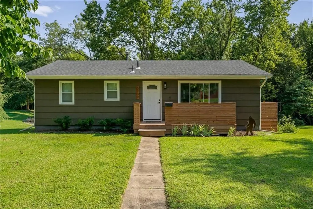5709 E 107th TER, Kansas City, MO 64137