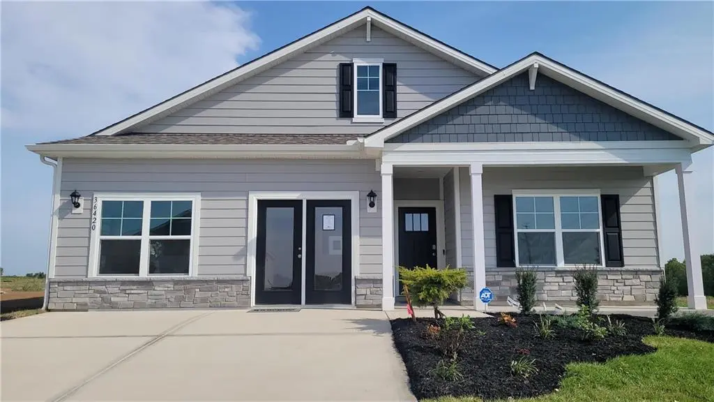36420 W 102nd PL, De Soto, KS 66018