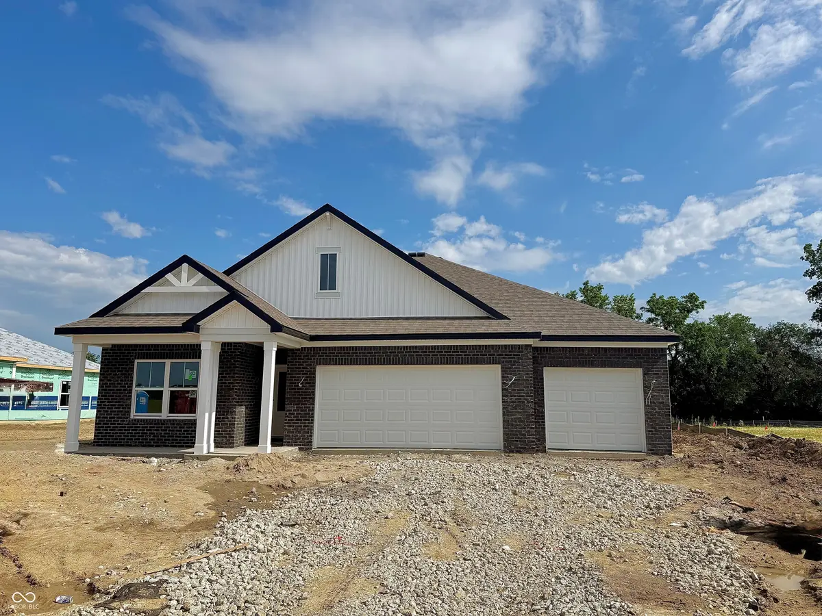 6126 Camarillo DR, Whitestown, IN 46075