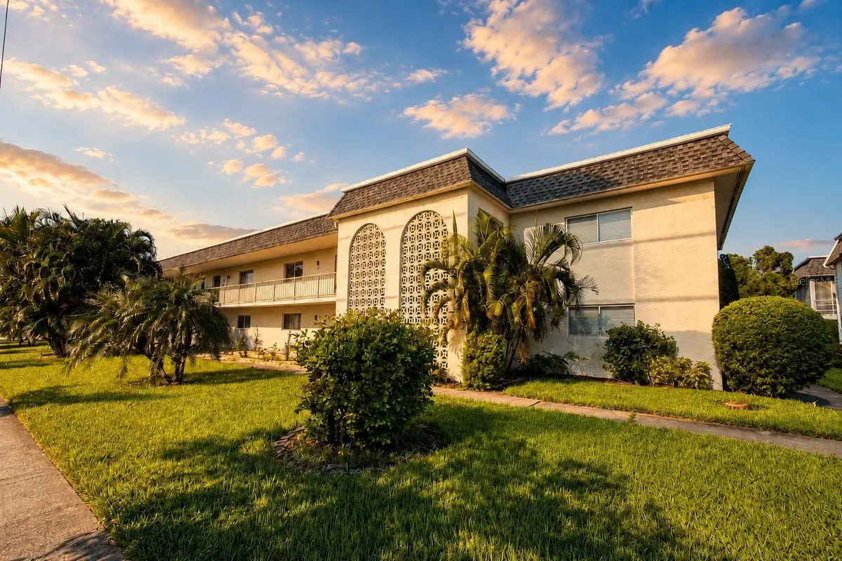 3500 BENEVA RD #306, Sarasota, FL 34232