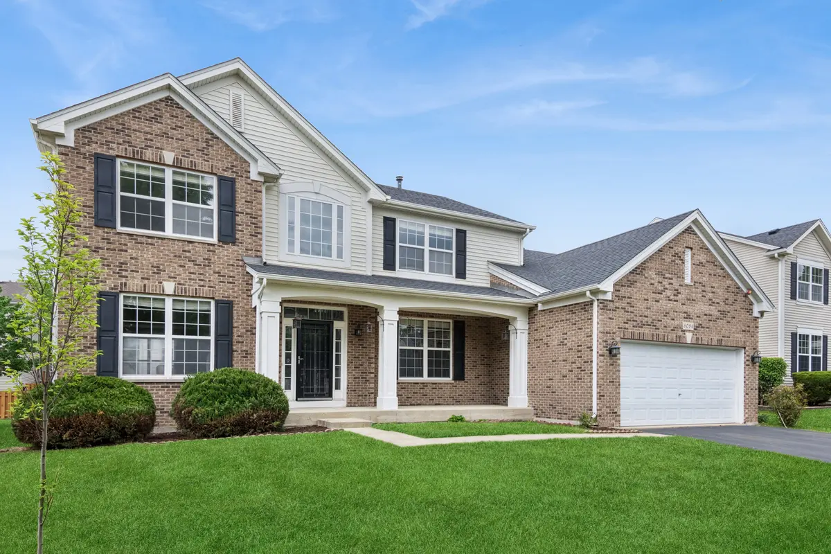 6084 Russell DR, Hoffman Estates, IL 60192
