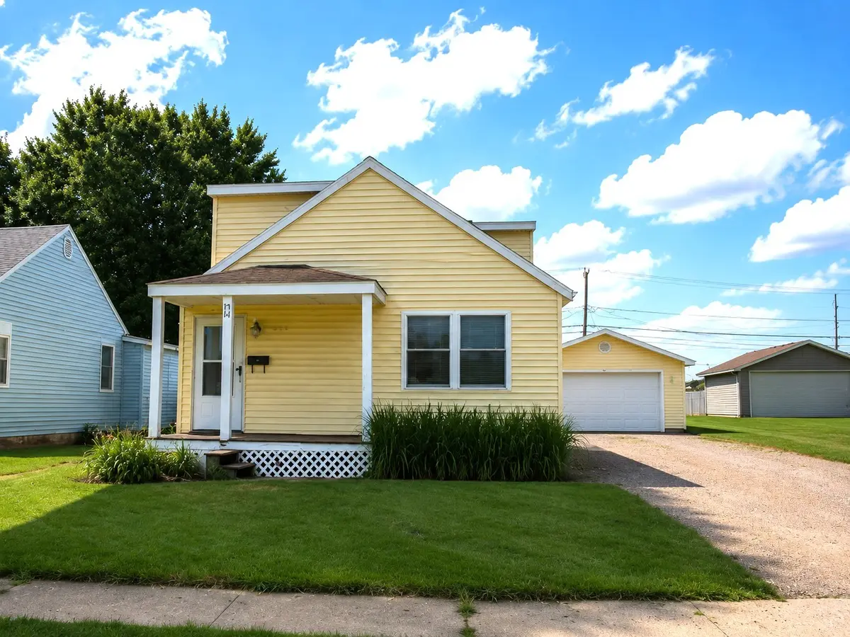 2008 13th AVE, Rock Falls, IL 61071