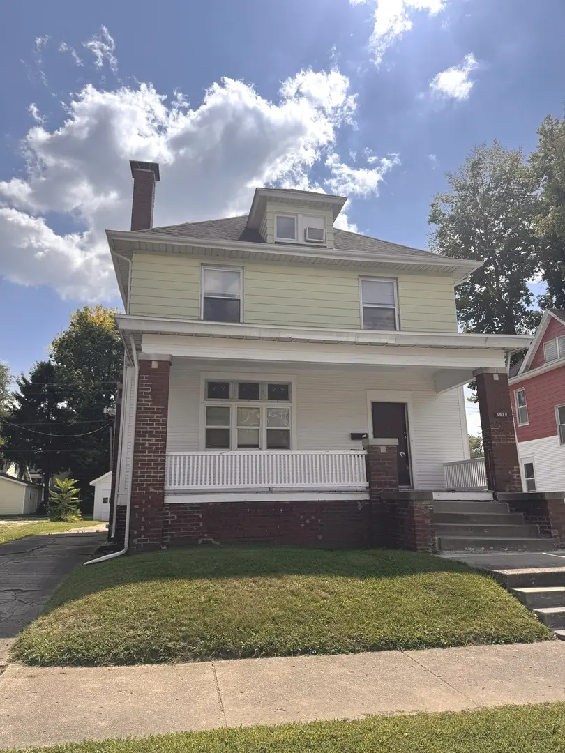 1620 W Fredonia AVE, Peoria, IL 61606