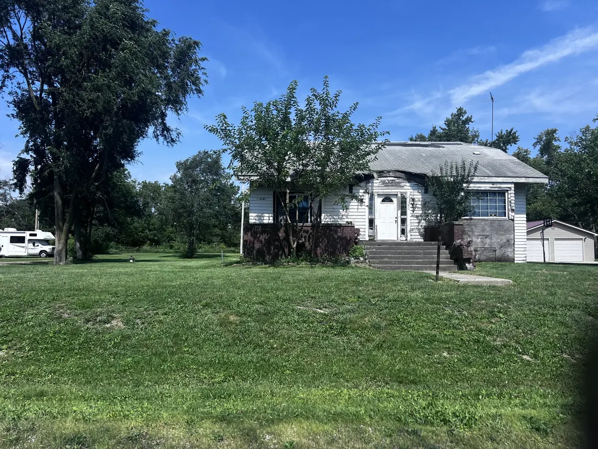 211 W 1st ST S, Clarence, IL 60960