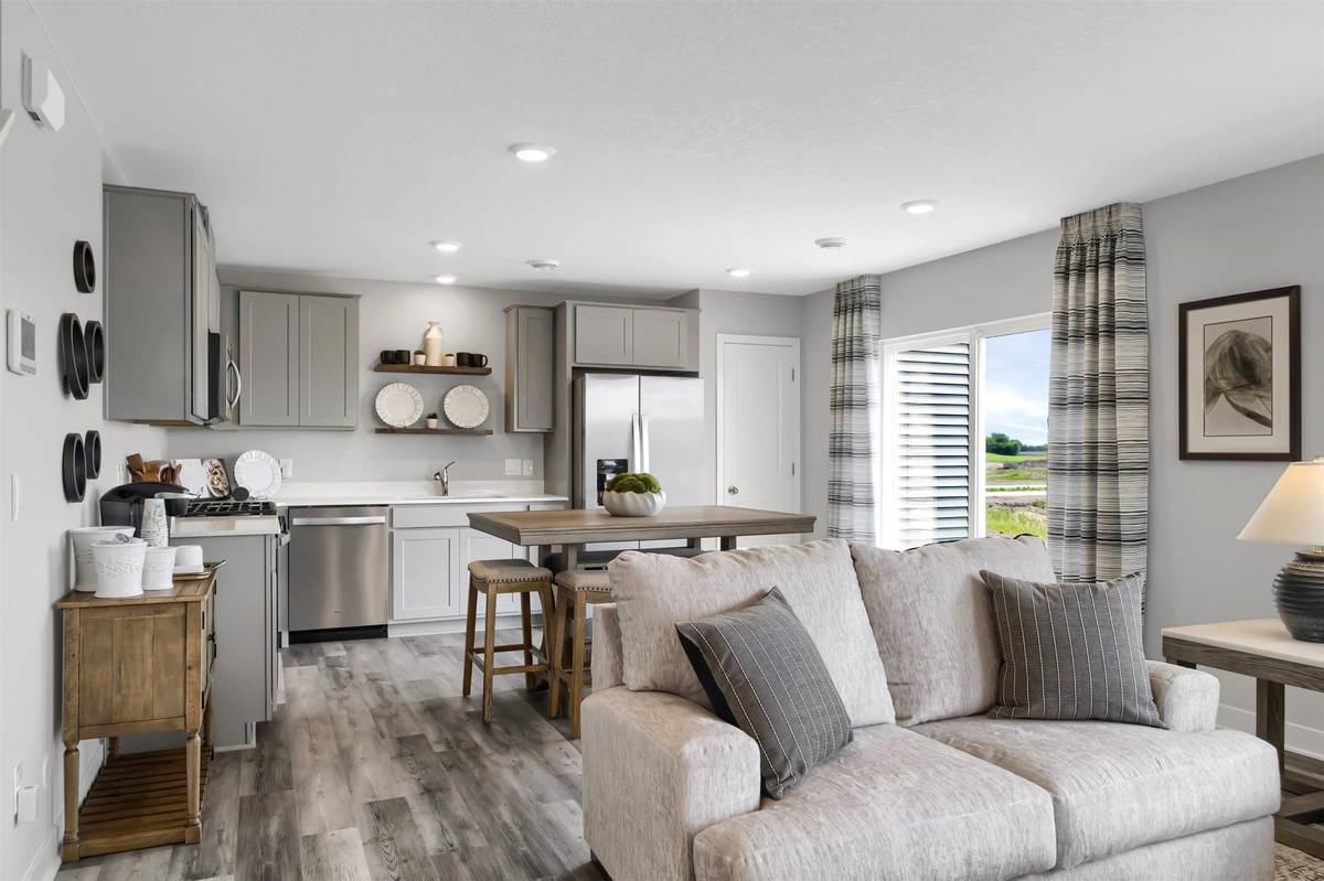 2010 Highview TER, Shakopee, MN 55379