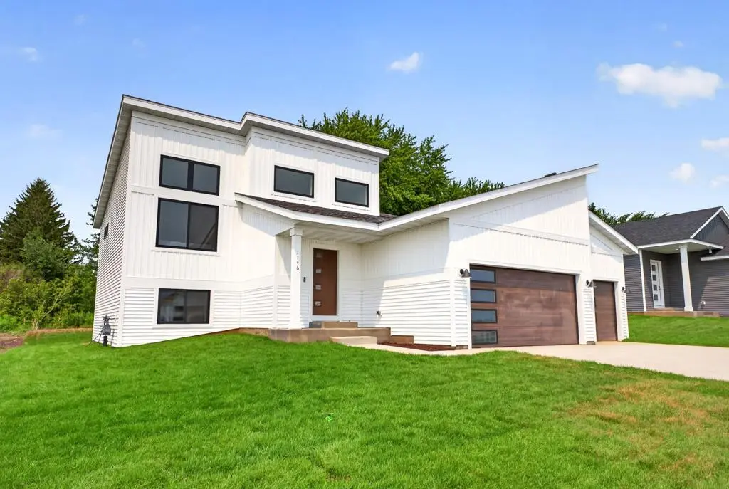 1146 Petersen CT NW, Stewartville, MN 55976