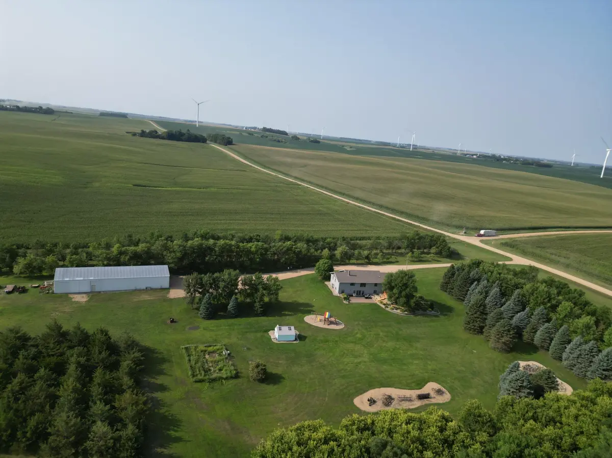 2604 Lyon Lincoln RD, Arco, MN 56113