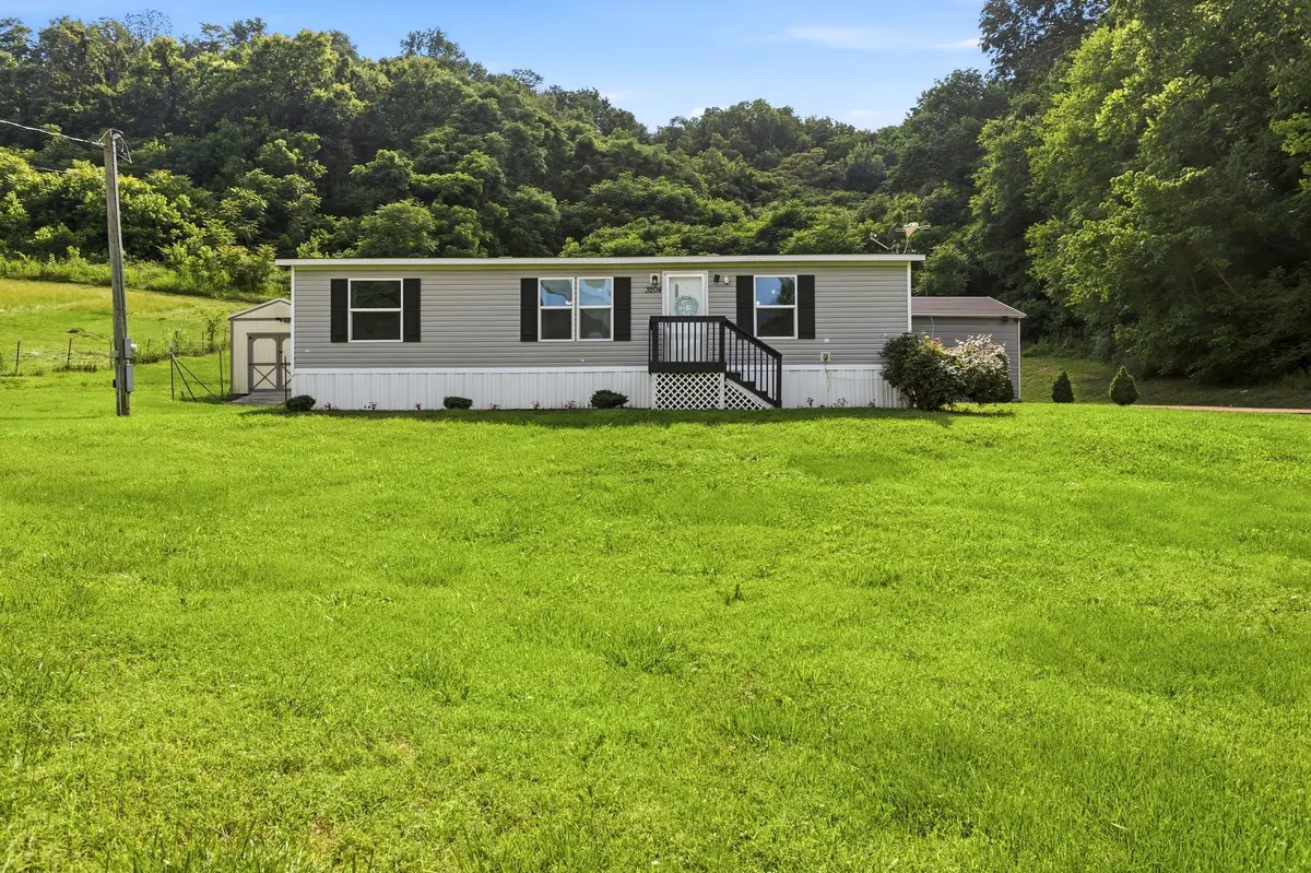 3204 Grizzly Rd, Culleoka, TN 38451