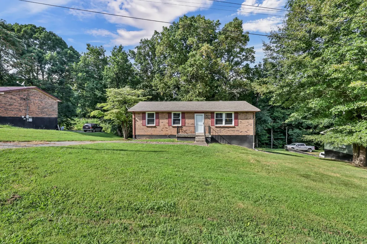 2007 Rosemary Dr, Clarksville, TN 37042