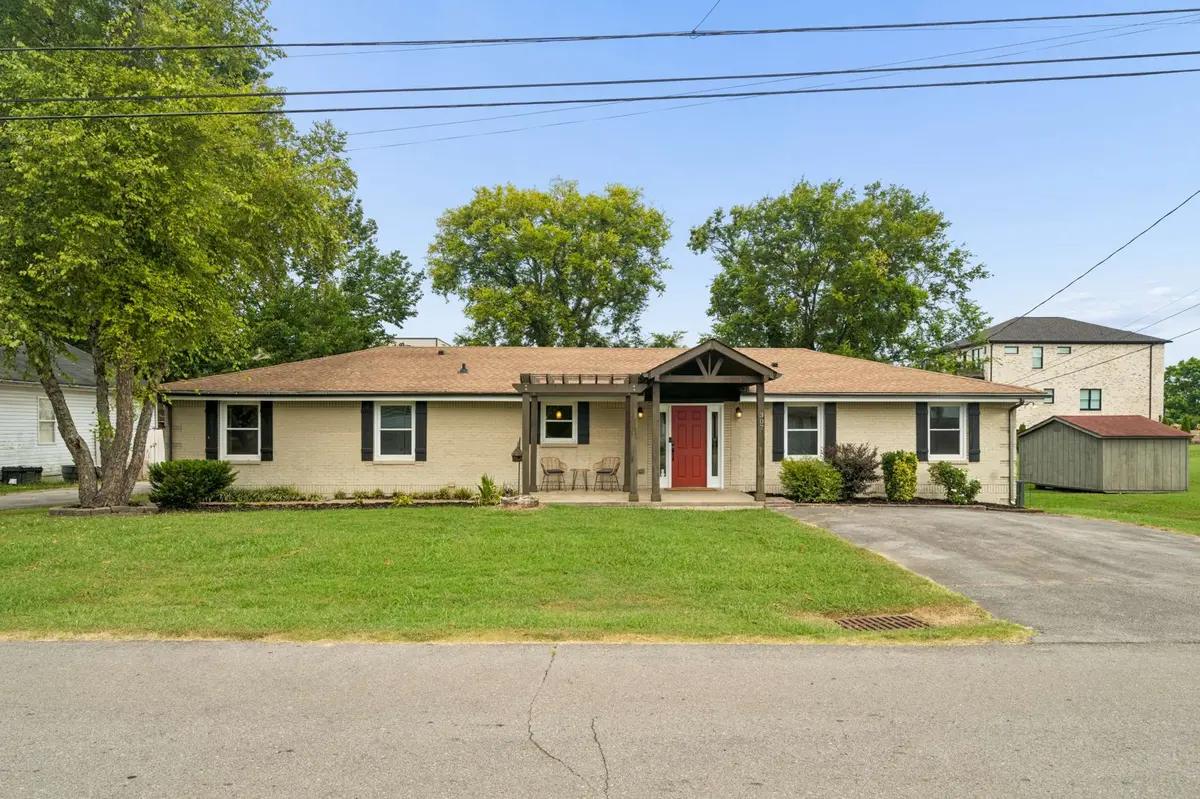 307 24th St, Old Hickory, TN 37138