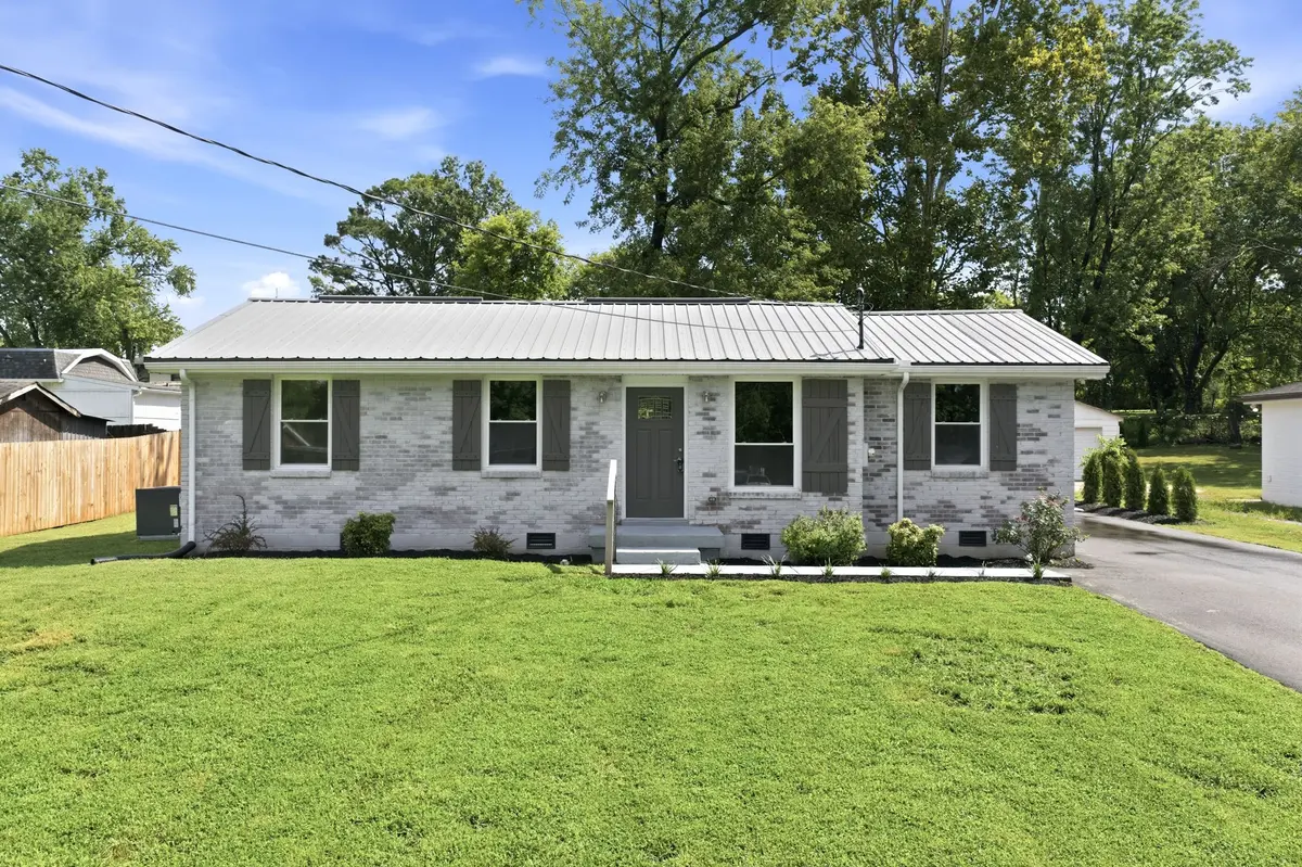 1005 Bettie Dr, Old Hickory, TN 37138