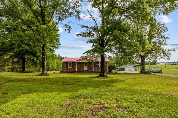 4135 Highway 70 #E, Camden, TN 38320