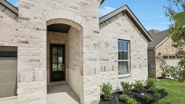433 Eagle Canyon DR, Leander, TX 78641