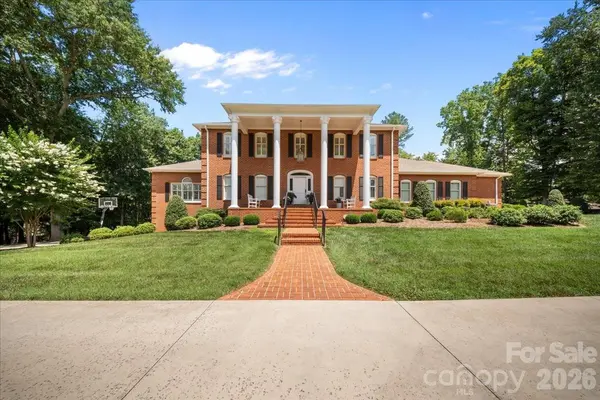 101 River Ridge DR, Morganton, NC 28655