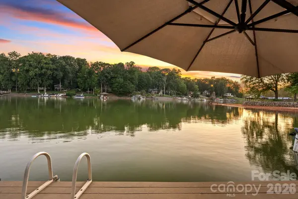 385 Sundown RD, Mooresville, NC 28117